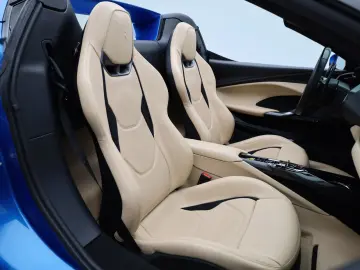 FERRARI 296 GTS - BLU CORSA   Sabia Int.