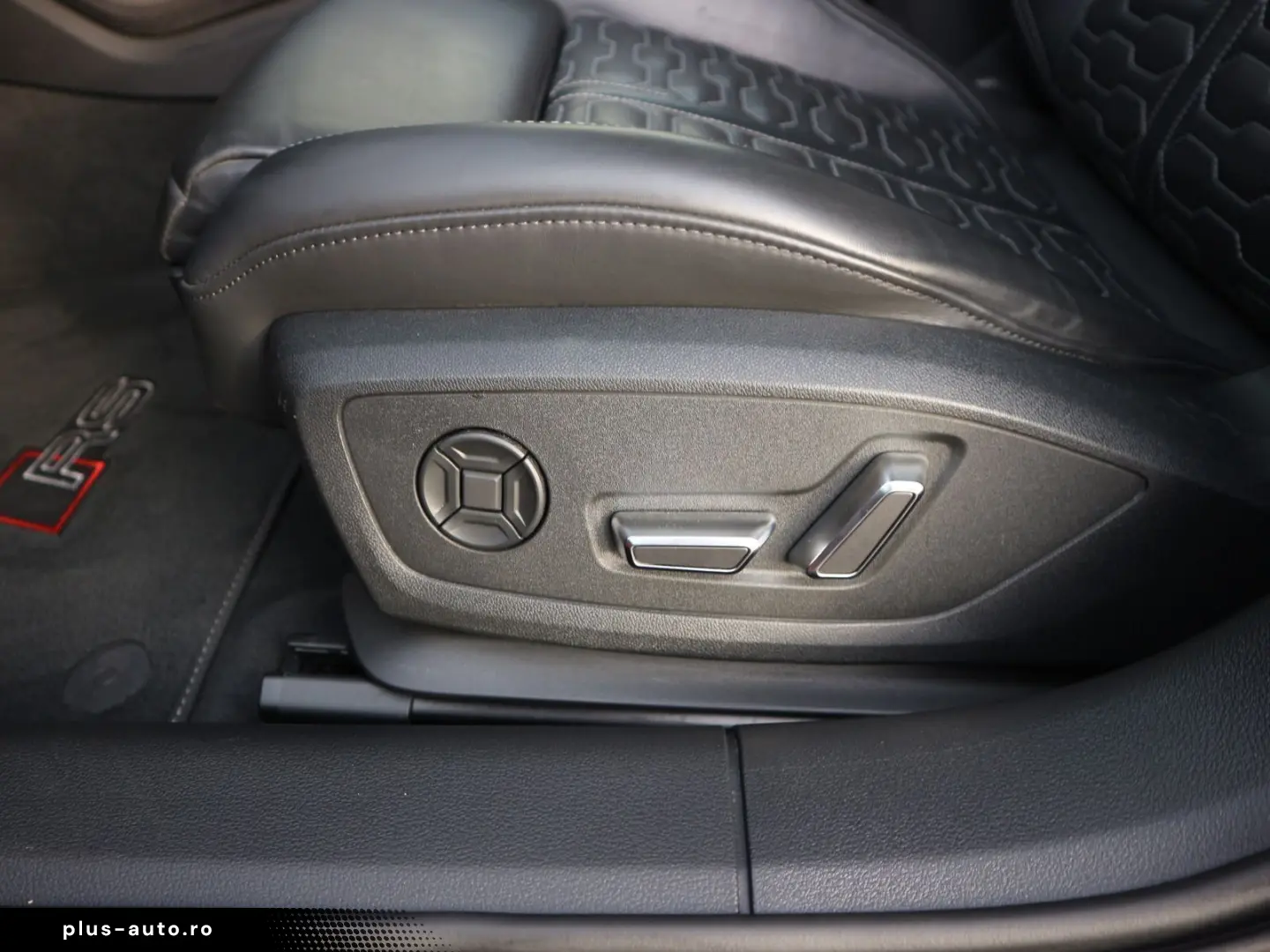 AUDI RS 6 Avant HUD PANO B&O MATRIX CARPLAY ACC