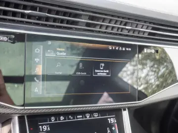 AUDI RS Q8 TFSI quattro MATRIX HUD PANO STAND