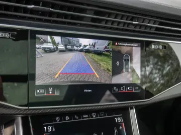 AUDI RS Q8 TFSI quattro MATRIX HUD PANO STAND