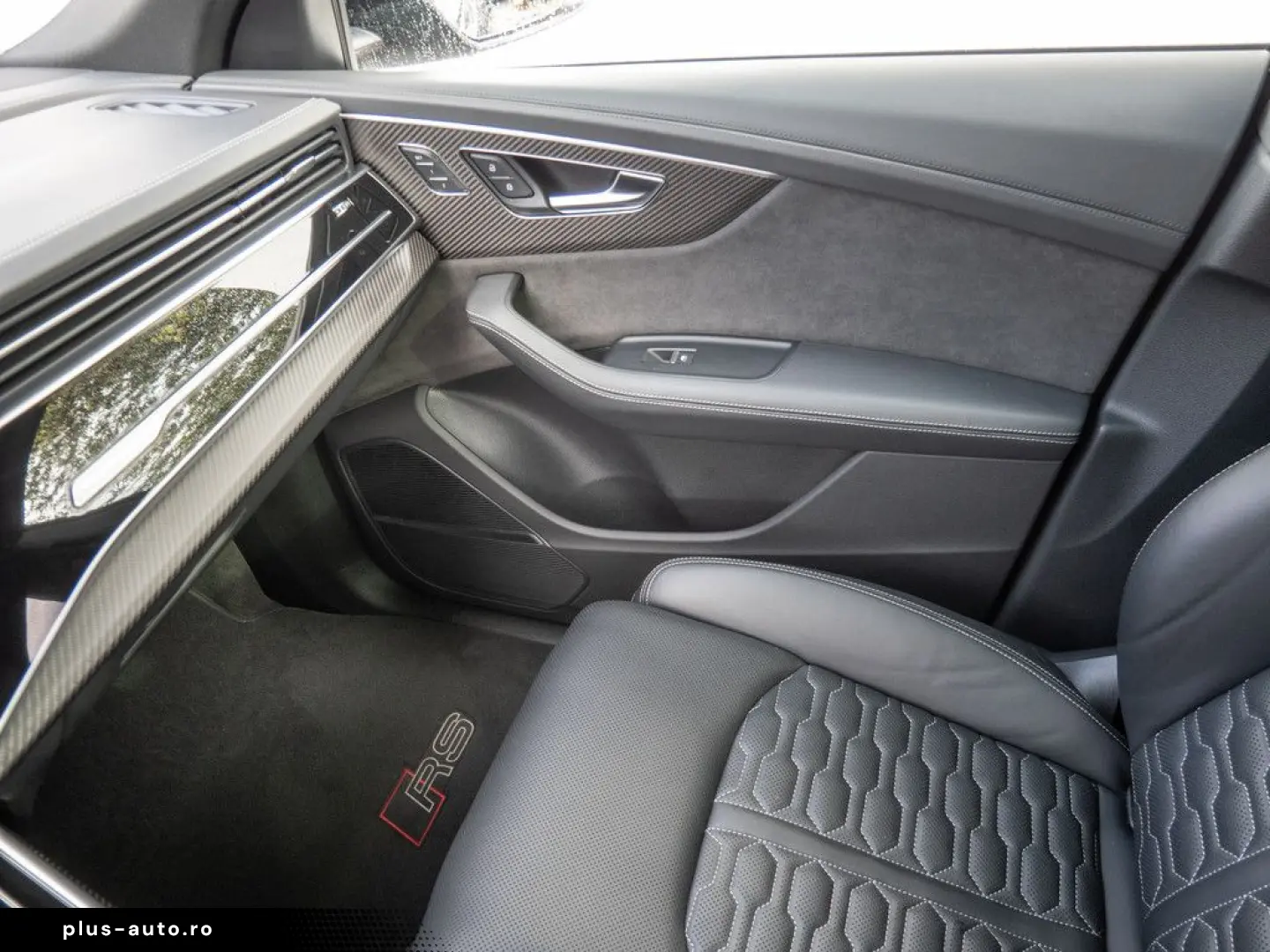 AUDI RS Q8 TFSI quattro MATRIX HUD PANO STAND