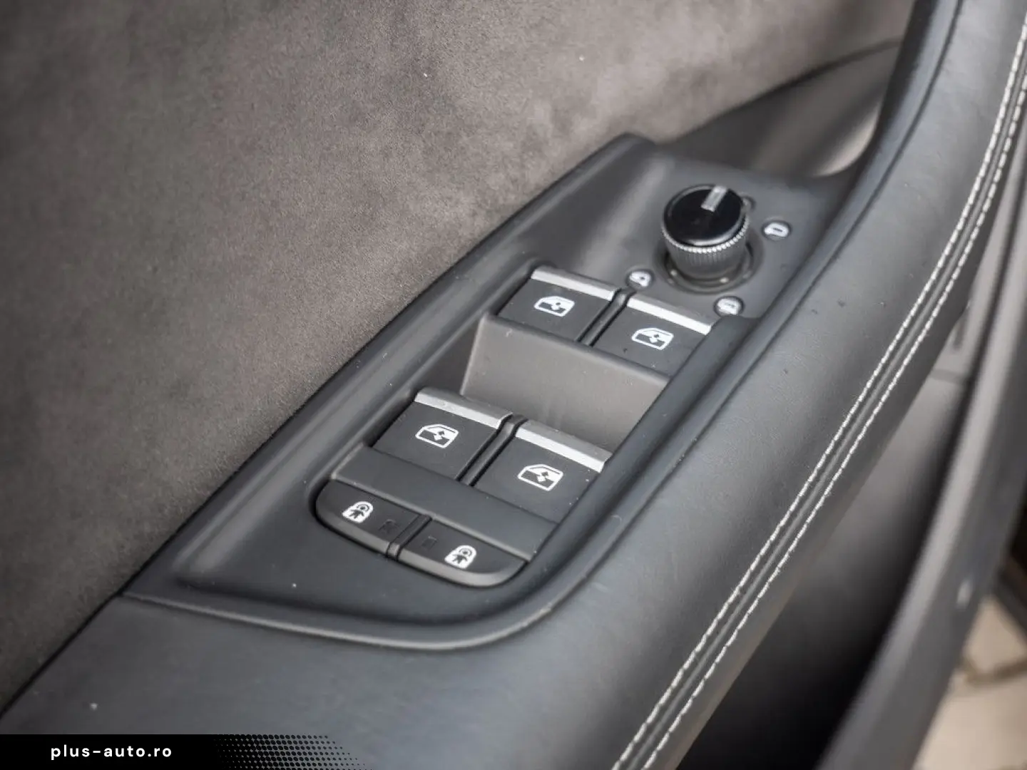 AUDI RS Q8 TFSI quattro MATRIX HUD PANO STAND