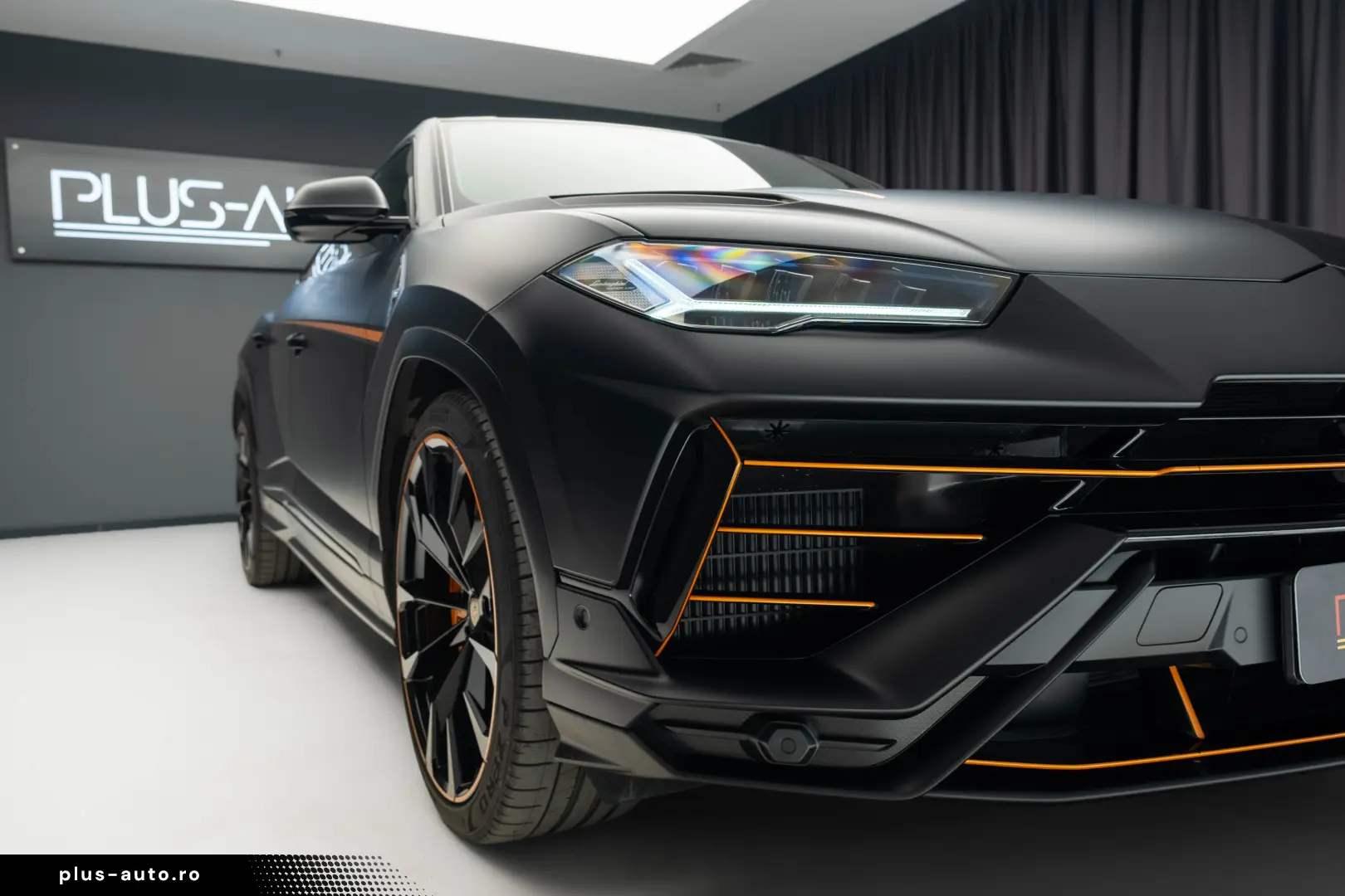 Lamborghini Urus Performante 60 Anniversario