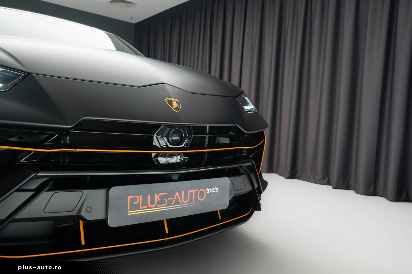 Lamborghini Urus Performante 60 Anniversario