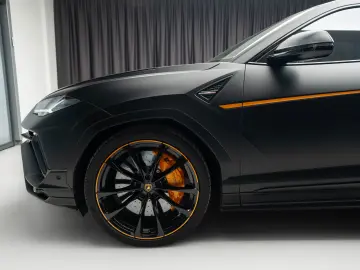 Lamborghini Urus Performante 60 Anniversario