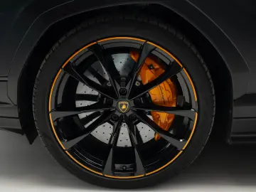 Lamborghini Urus Performante 60 Anniversario