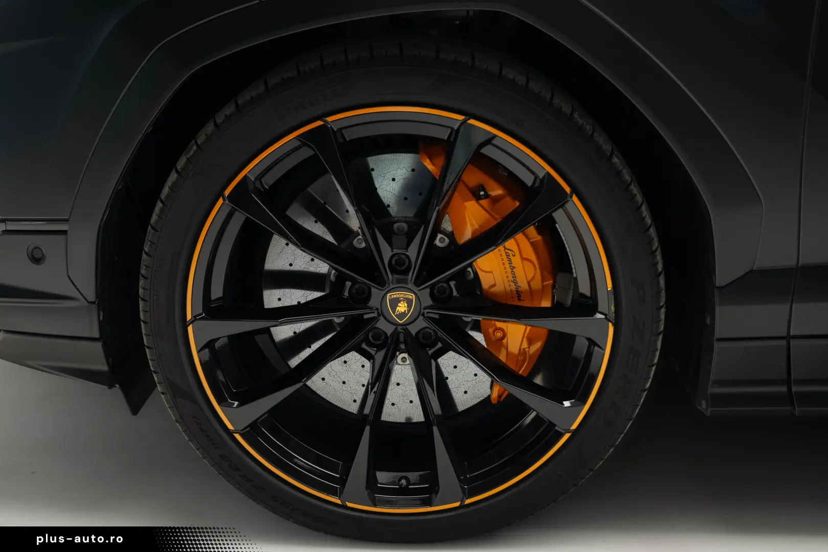 Lamborghini Urus Performante 60 Anniversario