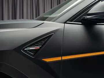 Lamborghini Urus Performante 60 Anniversario