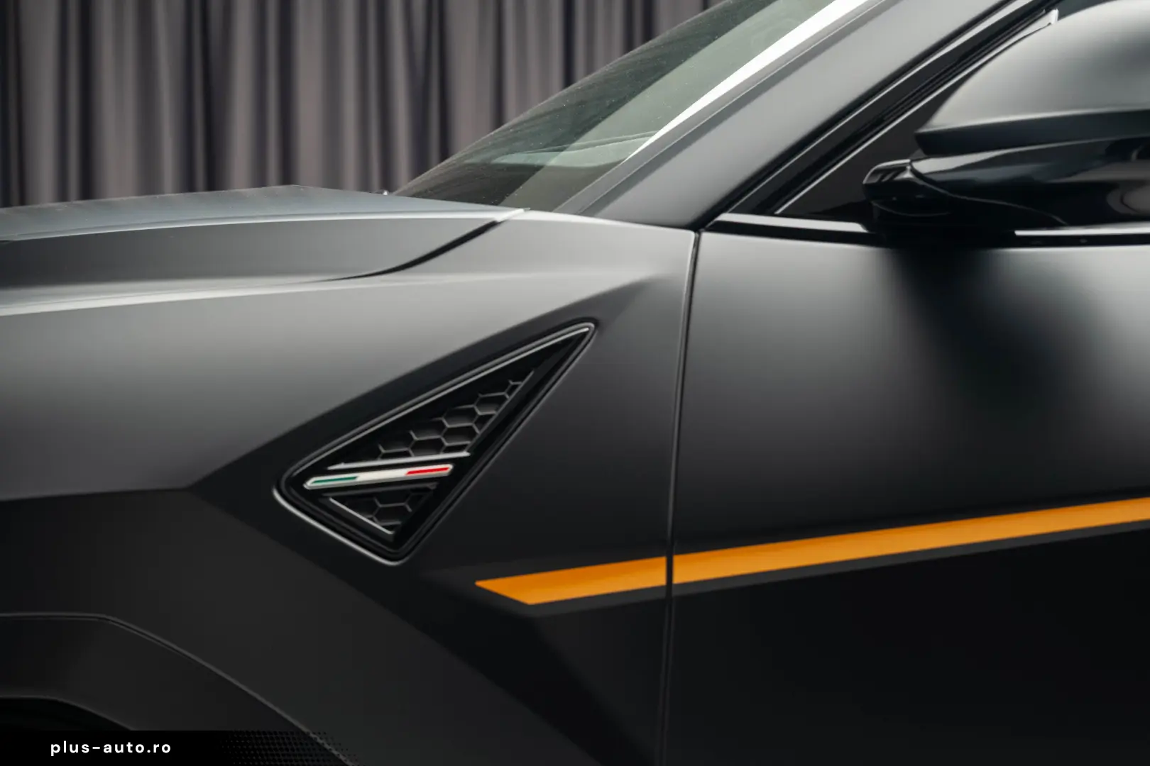 Lamborghini Urus Performante 60 Anniversario