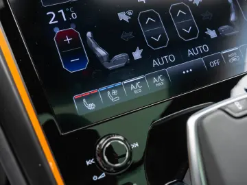 Lamborghini Urus Performante 60 Anniversario