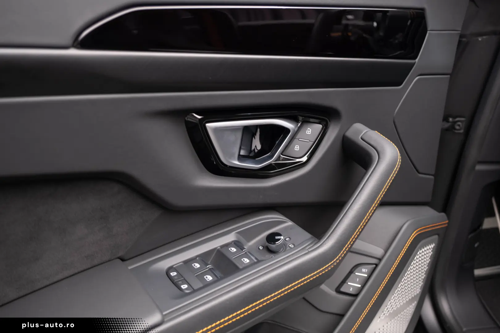 Lamborghini Urus Performante 60 Anniversario