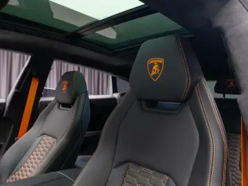 Lamborghini Urus Performante 60 Anniversario
