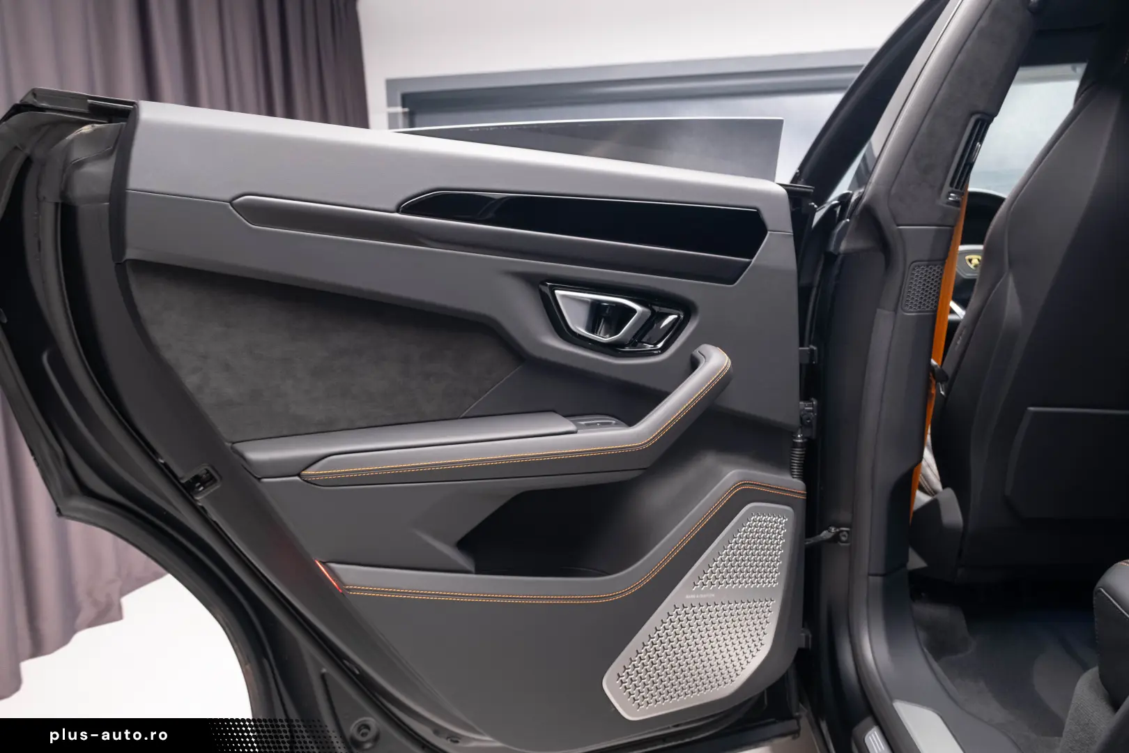 Lamborghini Urus Performante 60 Anniversario