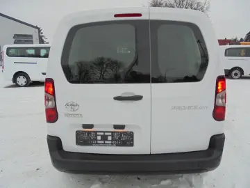 TOYOTA Proace City 1 5D-4D Kasten AHK mögl. Navi Klima