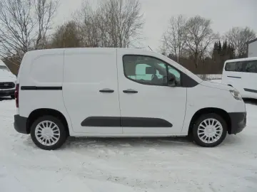 TOYOTA Proace City 1 5D-4D Kasten AHK mögl. Navi Klima