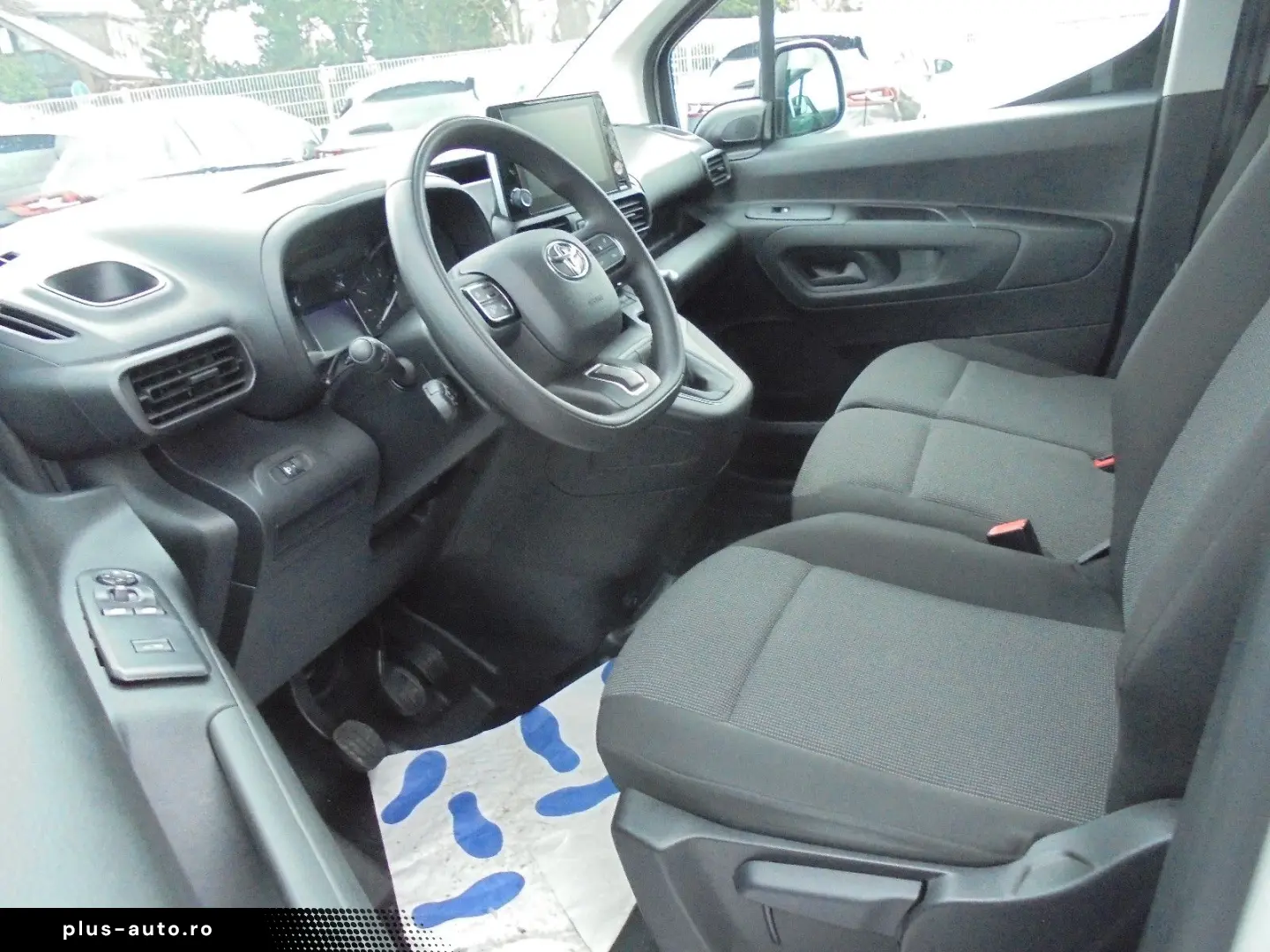 TOYOTA Proace City 1 5D-4D Kasten AHK mögl. Navi Klima
