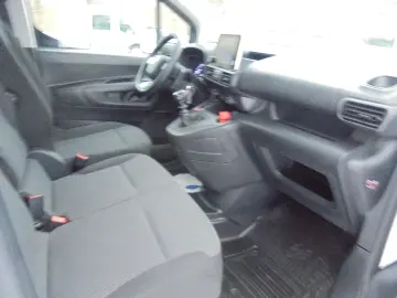 TOYOTA Proace City 1 5D-4D Kasten AHK mögl. Navi Klima