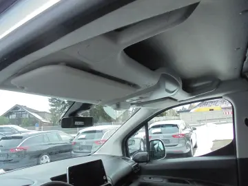 TOYOTA Proace City 1 5D-4D Kasten AHK mögl. Navi Klima