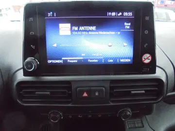 TOYOTA Proace City 1 5D-4D Kasten AHK mögl. Navi Klima