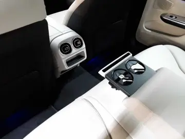 MERCEDES-BENZ C 220 d 4Matic