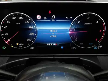 MERCEDES-BENZ C 220 d 4Matic