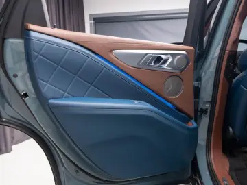 BMW XM 4 4 H K XDRIVE