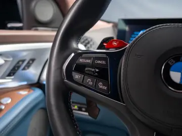 BMW XM 4 4 H K XDRIVE