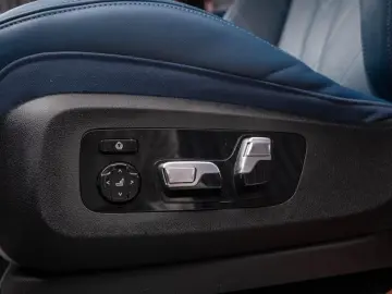 BMW XM 4 4 H K XDRIVE