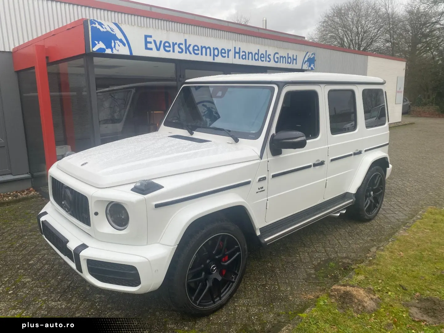MERCEDES-BENZ G 63 AMG Magno white Fond TV Superior Line