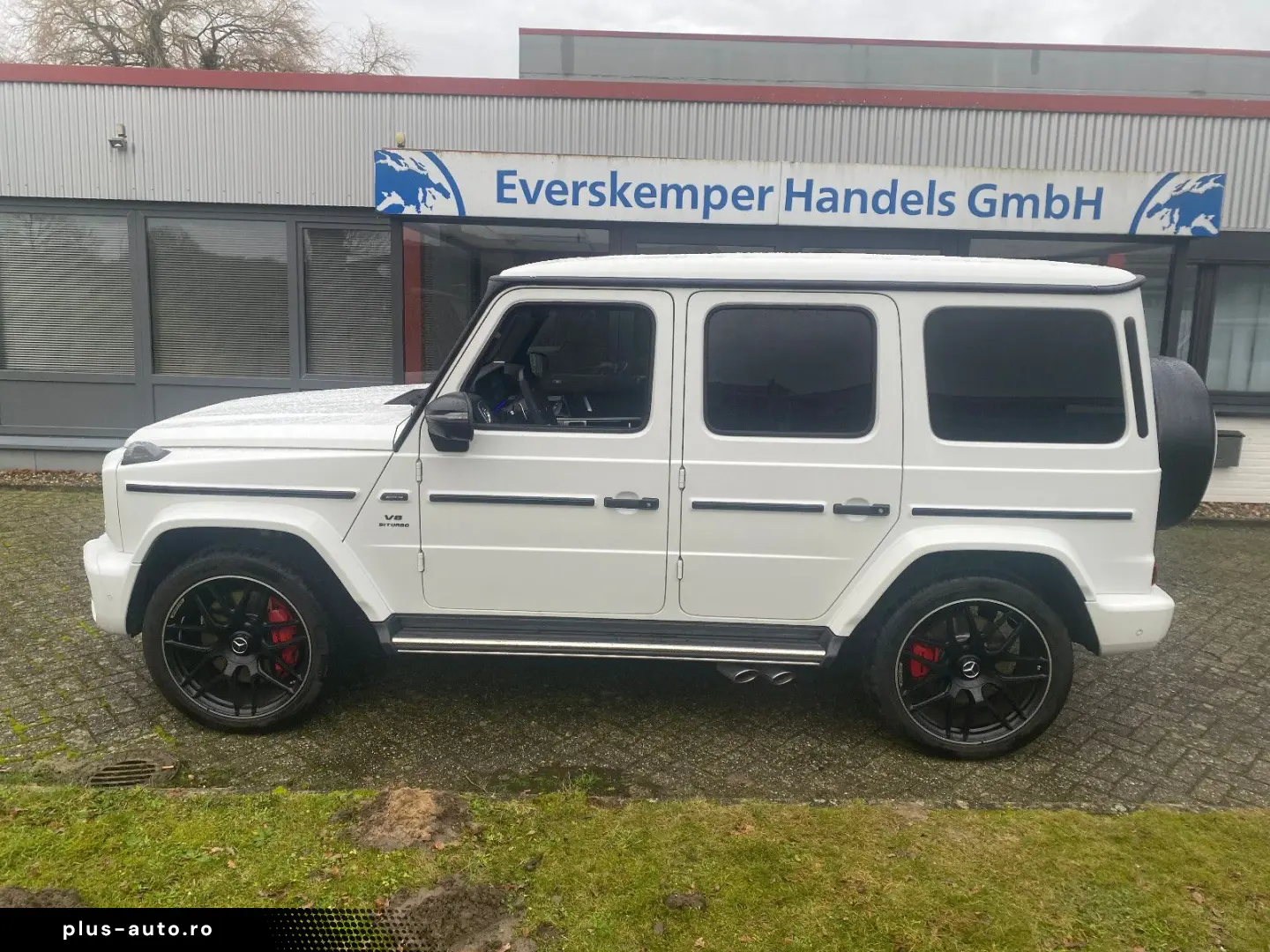 MERCEDES-BENZ G 63 AMG Magno white Fond TV Superior Line