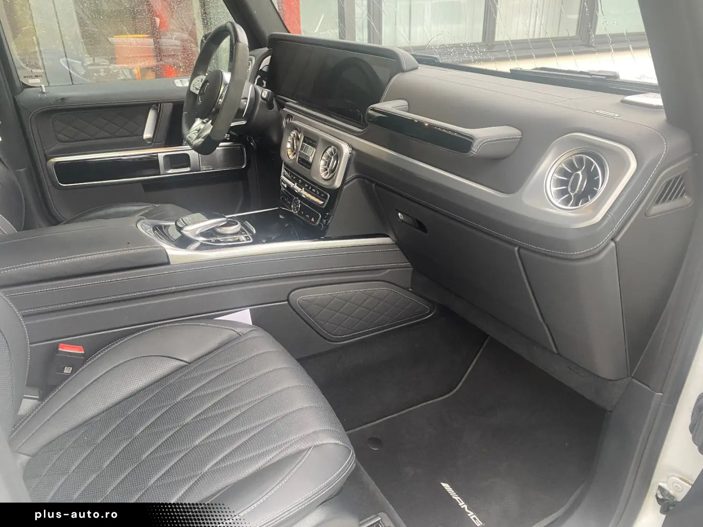 MERCEDES-BENZ G 63 AMG Magno white Fond TV Superior Line