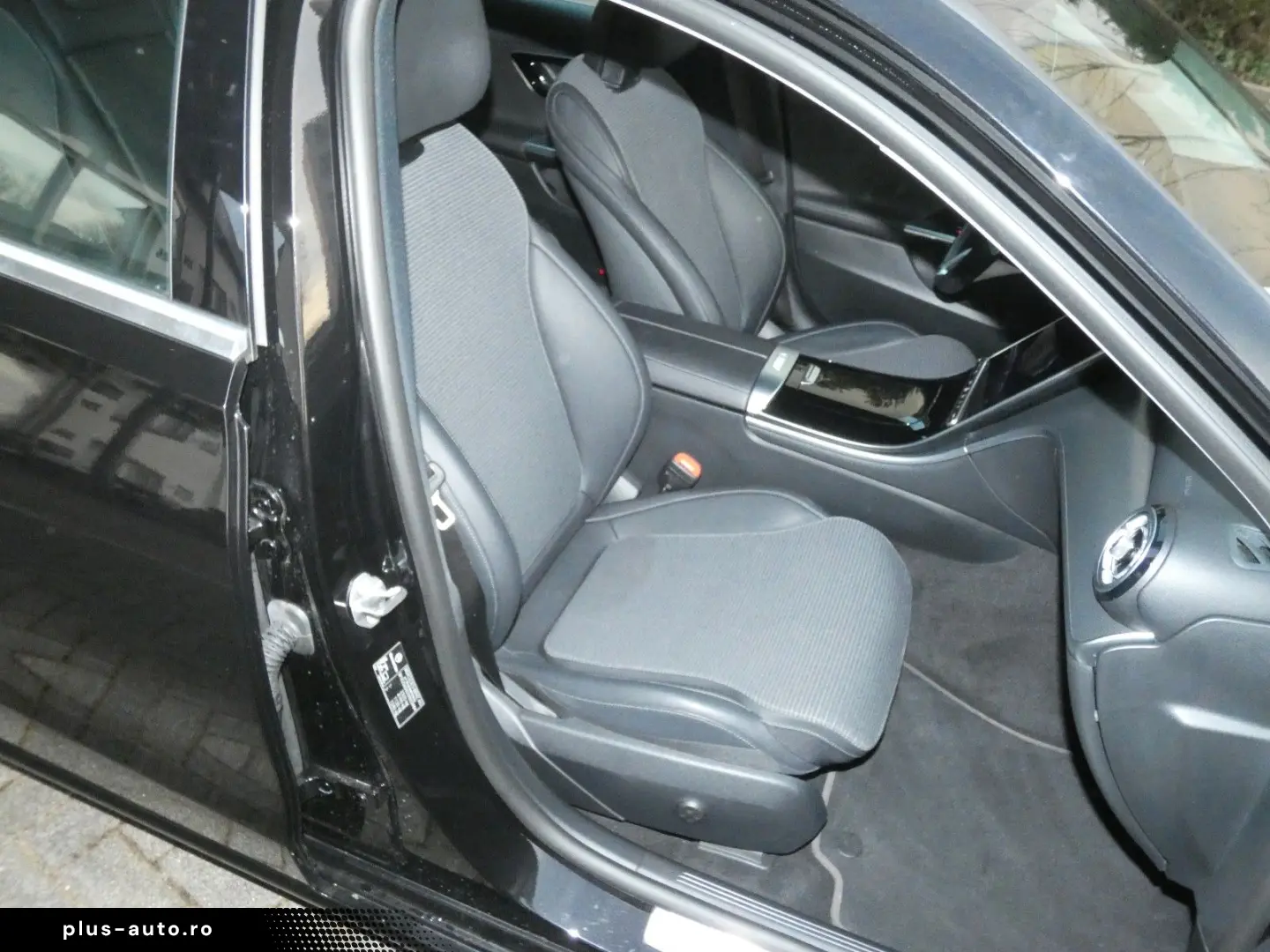 MERCEDES-BENZ C 200 4Matic Avantgarde