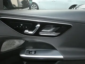 MERCEDES-BENZ C 200 4Matic Avantgarde
