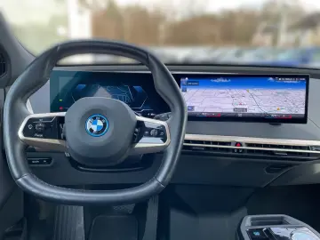 BMW iX xDrive50 Sportpaket Pano Sky LC Prof. DA