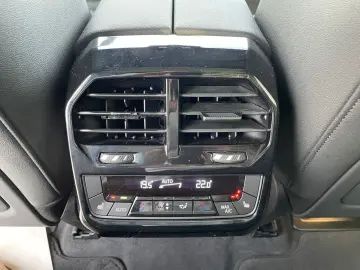 BMW iX xDrive50 Sportpaket Pano Sky LC Prof. DA