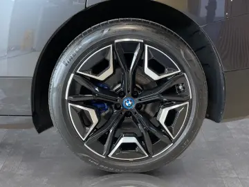 BMW iX xDrive50 AHK Driv.Assist.Prof Harman K Laser