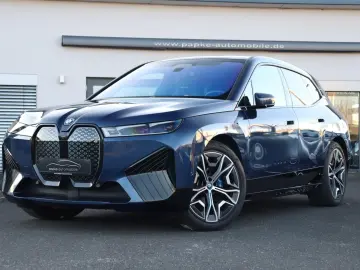 BMW iX xDrive 50 Sportpaket  AHK SKY LOUNGE HEAD-UP