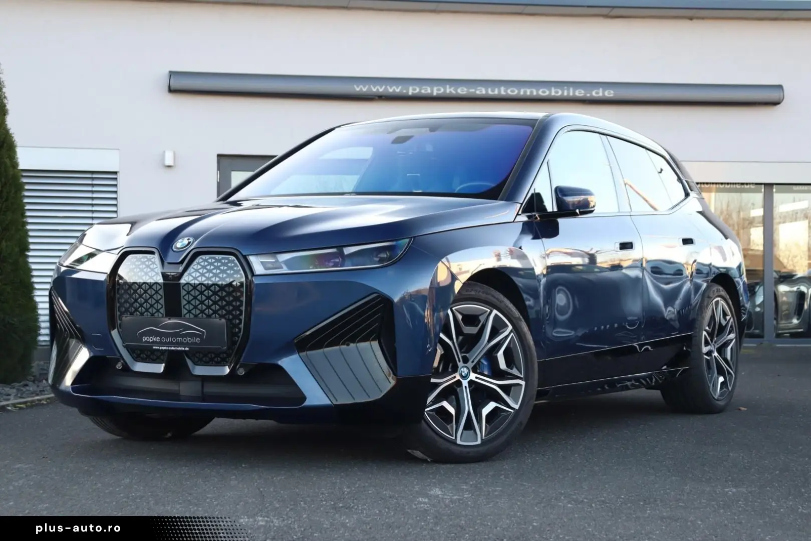 BMW iX xDrive 50 Sportpaket  AHK SKY LOUNGE HEAD-UP