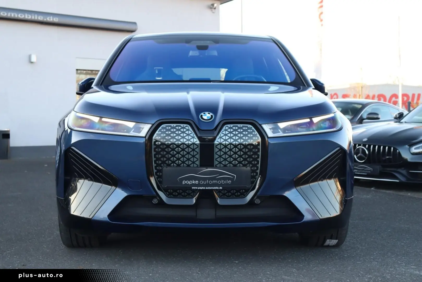 BMW iX xDrive 50 Sportpaket  AHK SKY LOUNGE HEAD-UP