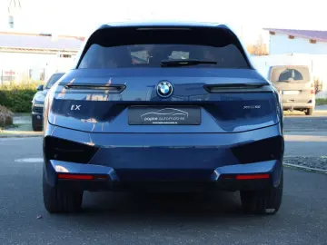 BMW iX xDrive 50 Sportpaket  AHK SKY LOUNGE HEAD-UP