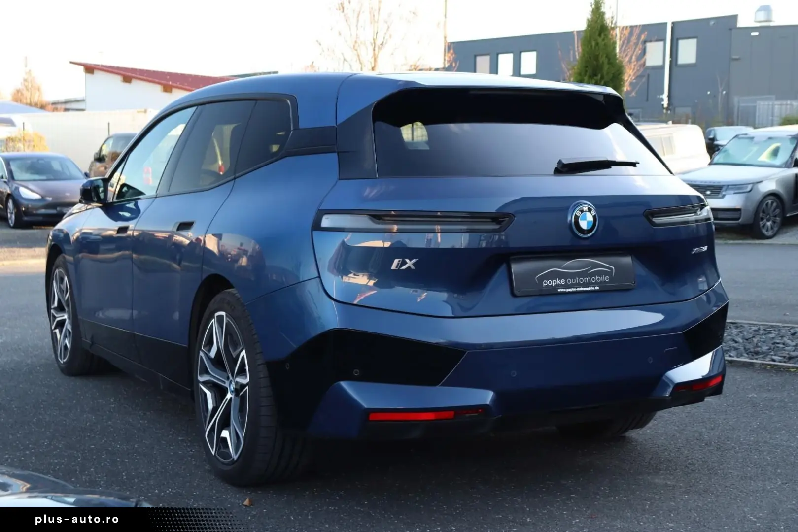 BMW iX xDrive 50 Sportpaket  AHK SKY LOUNGE HEAD-UP