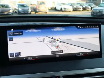 BMW iX xDrive 50 Sportpaket  AHK SKY LOUNGE HEAD-UP