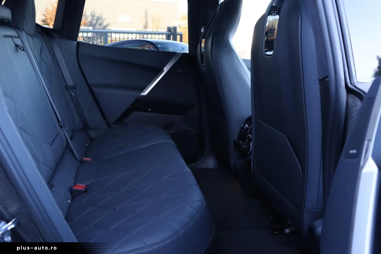 BMW iX xDrive 50 Sportpaket  AHK SKY LOUNGE HEAD-UP