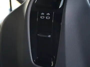 BMW iX xDrive 50 Sportpaket  AHK SKY LOUNGE HEAD-UP