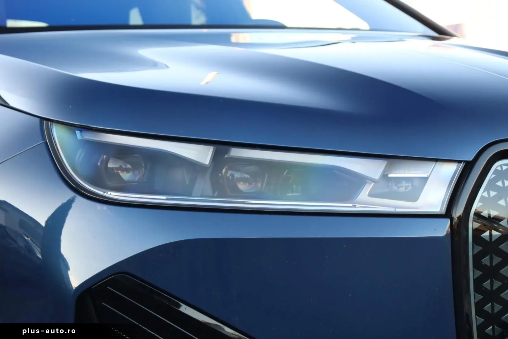 BMW iX xDrive 50 Sportpaket  AHK SKY LOUNGE HEAD-UP