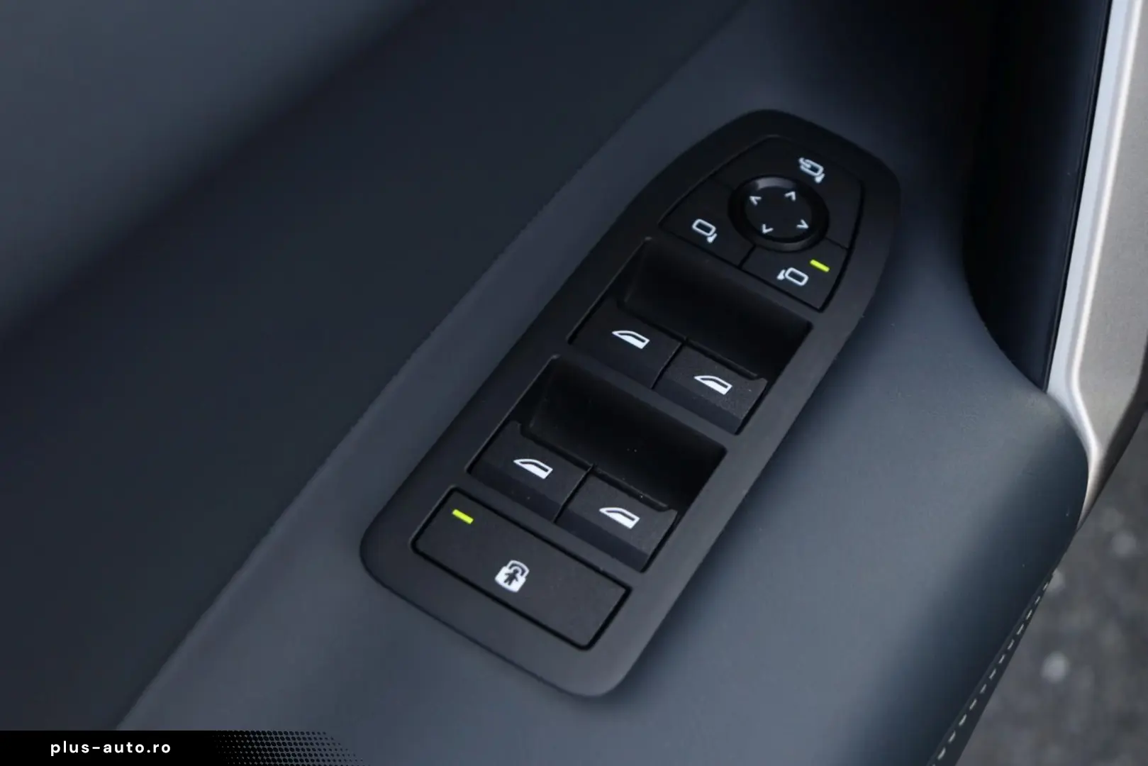 BMW iX xDrive 50 Sportpaket  AHK SKY LOUNGE HEAD-UP