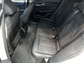 BMW X3 xDrive30e Laser HUD Keyless