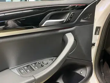 BMW X3 xDrive30e Laser HUD Keyless