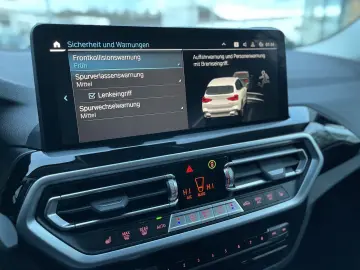 BMW X3 xDrive30e Laser HUD Keyless