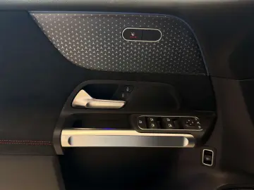 MERCEDES-BENZ GLB 35 AMG 4M 360  Pano Multibeam 7 Si&hellip;